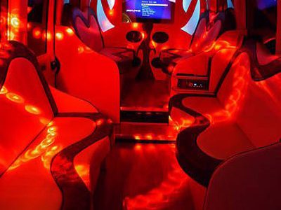 party-bus-limousine4