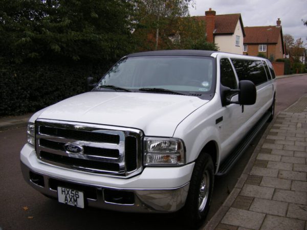 white-excursion-limousine-1-768x576